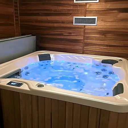 Hotel Nimrod Es Etterem