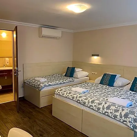Hotel Nimrod Es Etterem