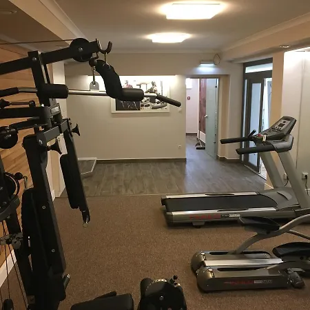 Hotel Nimrod Es Etterem 3*